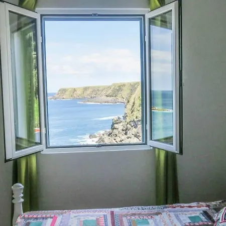 Ocean Garden House - Azorean Butler